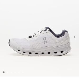 WOMENS ON SNEAKERS - size 8.5